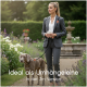 Frau im grauen Anzug hält Kaffeetasse und führt einen Weimaraner an der Leine in einem Garten, Text „Ideal als Umhängeleine In der 3m Version“.