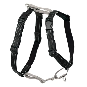 Schwarzes und graues verstellbares Haustiergeschirr mit reflektierenden Nähten und einem Metall-D-Ring zur Leinenbefestigung.
