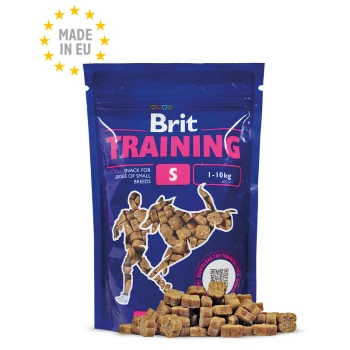 Przekąski treningowe Brit dla małych ras psów, 1-10kg, w niebieskiej torbie z grafiką psa i osoby, oznaczone "WYPRODUKOWANE W UE."