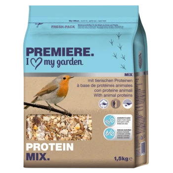 Vogelnahrungsverpackung mit einem Rotkehlchen, das auf einem Ast sitzt, beschriftet mit 'PREMIERE. I ❤️ meinen Garten PROTEINMISCHUNG.' mit einem Gewicht von 1,5 kg.