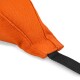 Nahaufnahme eines orangefarbenen, strapazierfähigen Hundespielzeugs aus Stoff mit verstärkten Nähten und einem schwarzen Riemen.