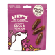 Verpackung von Lily's Kitchen Hundefutter mit 'Scrumptious Duck & Venison Sausages', mit drei sichtbaren Würstchen auf einem lila Hintergrund.