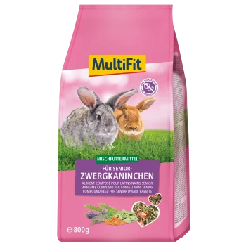 Sac rose MultiFit 800 g d'aliment composé pour lapins nains seniors montrant deux lapins et le texte « Für Senior-Zwergkaninchen ».