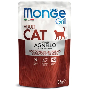 Beutel mit Monge Grill Adult Katzenfutter, reich an Lamm, mit den Aufschriften "Getreidefrei", "Keine OGM, Keine GMO" und "Keine Tierversuche", 85 g.