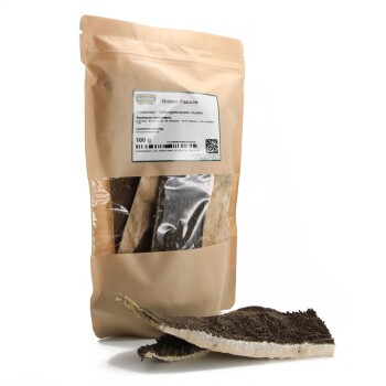 Getrockneter grüner Pansen für Haustiere in einer 100g wiederverschließbaren Tüte, mit einem klaren Fenster, das das Produkt im Inneren zeigt.