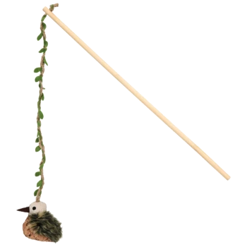 Ein Katzenspielzeug mit einem plüschigen Vogel, der an einem langen Stock mit einem geflochtenen Seil befestigt ist, entworfen für interaktives Spielen.