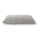 Lit pour animaux gris avec une texture douce et côtelée, de forme rectangulaire et un rembourrage moelleux, sur fond blanc.