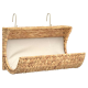 Geflochtener Haustier-Aufbewahrungskorb mit hängendem Design, in natürlicher Strohfarbe und mit weicher Stoffauskleidung.