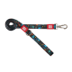 Schwarze Hundeleine mit blau-orangefarbenem Blumenmuster, Metallkarabiner und D-Ring sowie rotem Markenanhänger mit der Aufschrift Max & Molly.