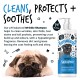 Ein Mops ruht neben einer Flasche Bugalugs Wrinkle Shampoo, das dazu gedacht ist, Falten und Tränenflecken mit einem verspielten Etikett zu reinigen.