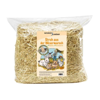 Stroh aus der Wesermarsch handverlesen 1,5kg Eine durchsichtige Tüte mit Stroh, beschriftet mit "Stroh aus der Wesermarsch," mit kleinen Tierillustrationen und dem Hinweis, dass es staubfrei ist, 1,5 kg.