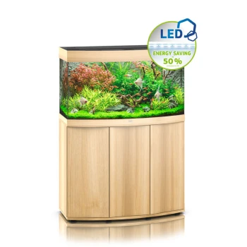 Kurves Aquarium mit lebhaften Wasserpflanzen und Fischen, mit einem beleuchteten LED-Energiesparlabel, das 50% Einsparungen anzeigt.
