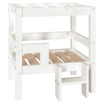 Weißes Holzhaustierbett mit slatted Basis und einer kleinen Stufe, entworfen für einfachen Zugang für Haustiere.