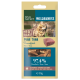 Verpakking van Real Nature Wilderness kattenvoer met een tabby kat, met 'Vleesvlokken Pure Tonijn' en '97,4% Thunfisch' prominent weergegeven.