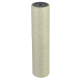 Eine Rolle aus natürlichem Sisal-Seil, ideal für Kratzbäume oder Spielzeuge für Haustiere, aufrecht gegen einen weißen Hintergrund präsentiert.