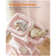 Zwei Katzen entspannen sich auf pinken Plattformen eines Katzenbaums, mit Text über gemütliche Plätze für Haustiere zum Entspannen oder Beobachten.