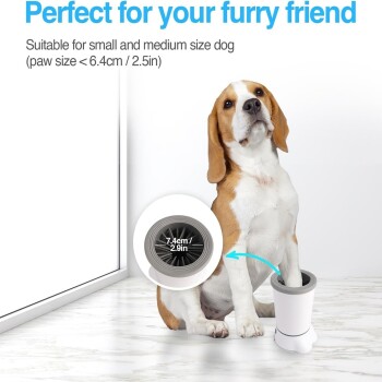 Beagle neben weißem Pfoten-Reinigungsbecher; Text: ‚Perfekt für Ihren pelzigen Freund‘ und ‚Geeignet für kleine und mittelgroße Hunde‘