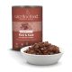 Blik Catz Finefood Classic Adult Rind & Kalb (rund & kalf met abrikozen & ananas) naast een kommetje nat kattenvoer