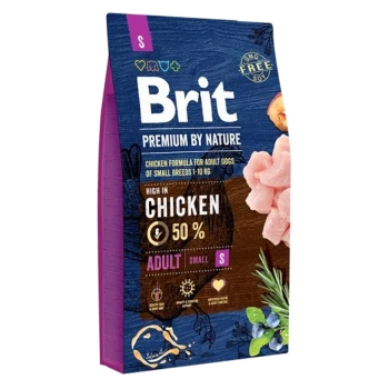 Hundetrockenfutterbeutel mit der Aufschrift "Brit Premium by Nature", der eine Hühnerformel für kleine erwachsene Hunderassen enthält, mit 50% Hühneranteil.