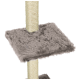Eine Nahaufnahme eines Katzenbaums mit einem beige Sisal-umwickelten Pfosten und einer weichen, grauen Kunstfellplattform zum Ausruhen oder Klettern.