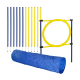 Agility-Trainingsset für Hunde mit gelben und blauen Stangen, einem Reifen und einem blauen Tunnel.