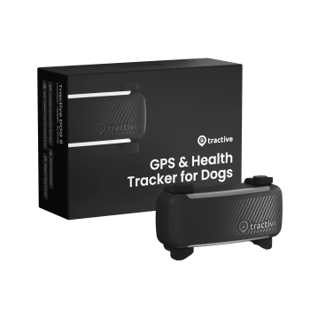 Traceur GPS et santé Tractive noir pour chiens, traceur à clipser et boîte produit portant l'inscription «GPS & Health Tracker for Dogs».