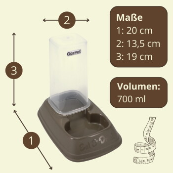 Brauner Futterspender mit klarem GarPet-Vorratsbehälter; sichtbarer Text: 'Maße' und 'Volumen: 700 ml'.